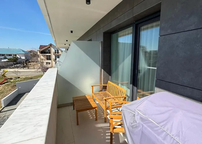 Alezzi Odyssey Apartment Navodari